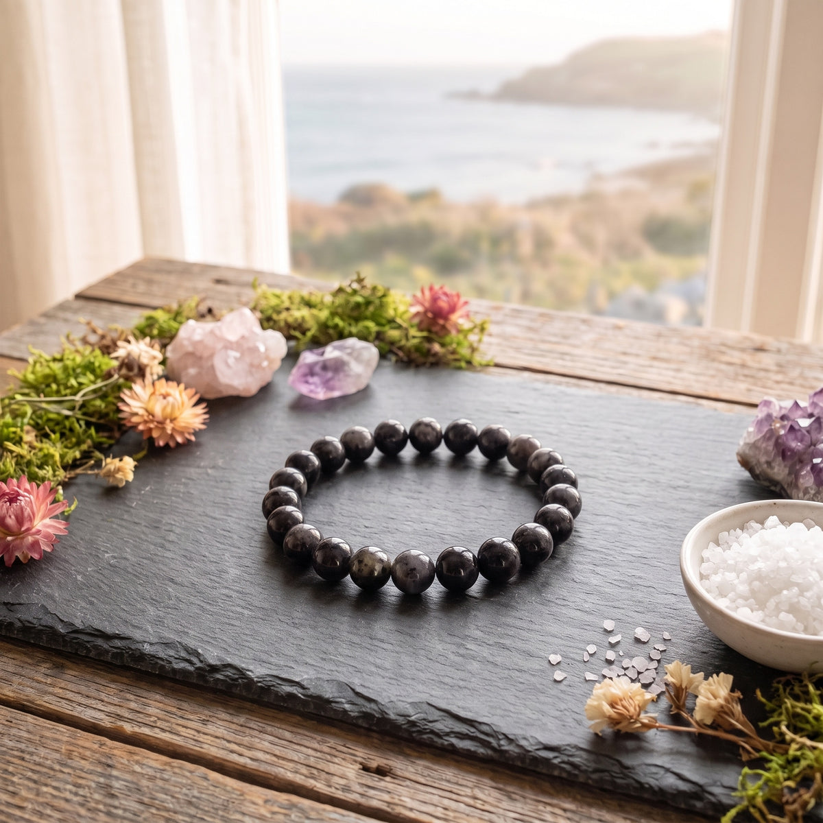 Bracelet Labradorite Noire — Écouter ton intuition